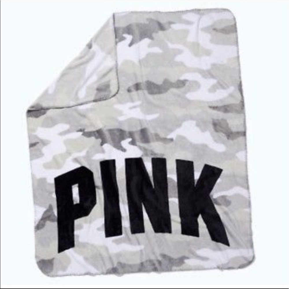 NEW! Victoria’s Secret PINK Camo Fleece Blanket